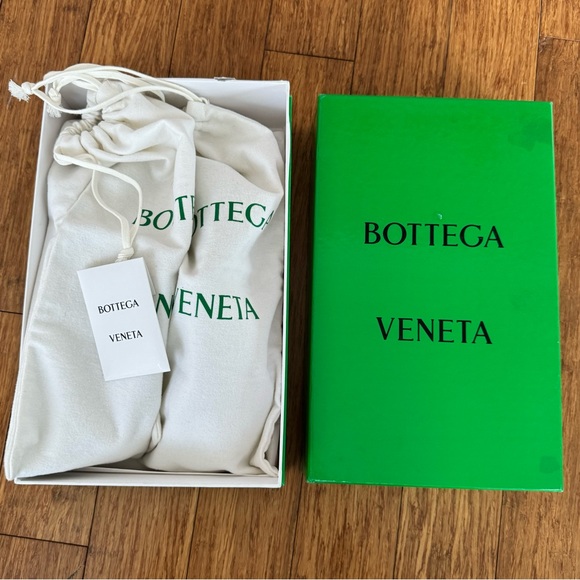 Bottega Veneta Puddle Sandal, IT41/US8 - Picture 12 of 13